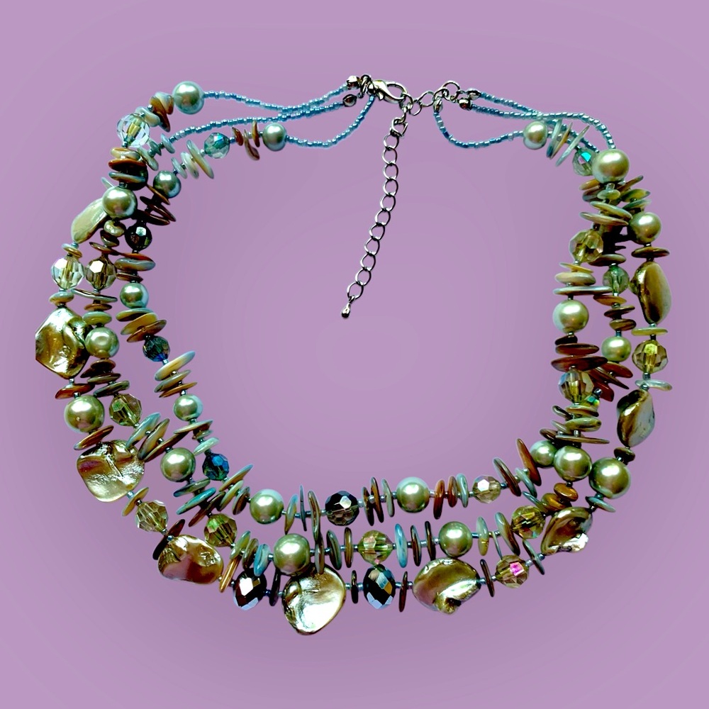 Elegant Multicolor with Abalone in Greens, with Shells & Beads Necklace NWOT